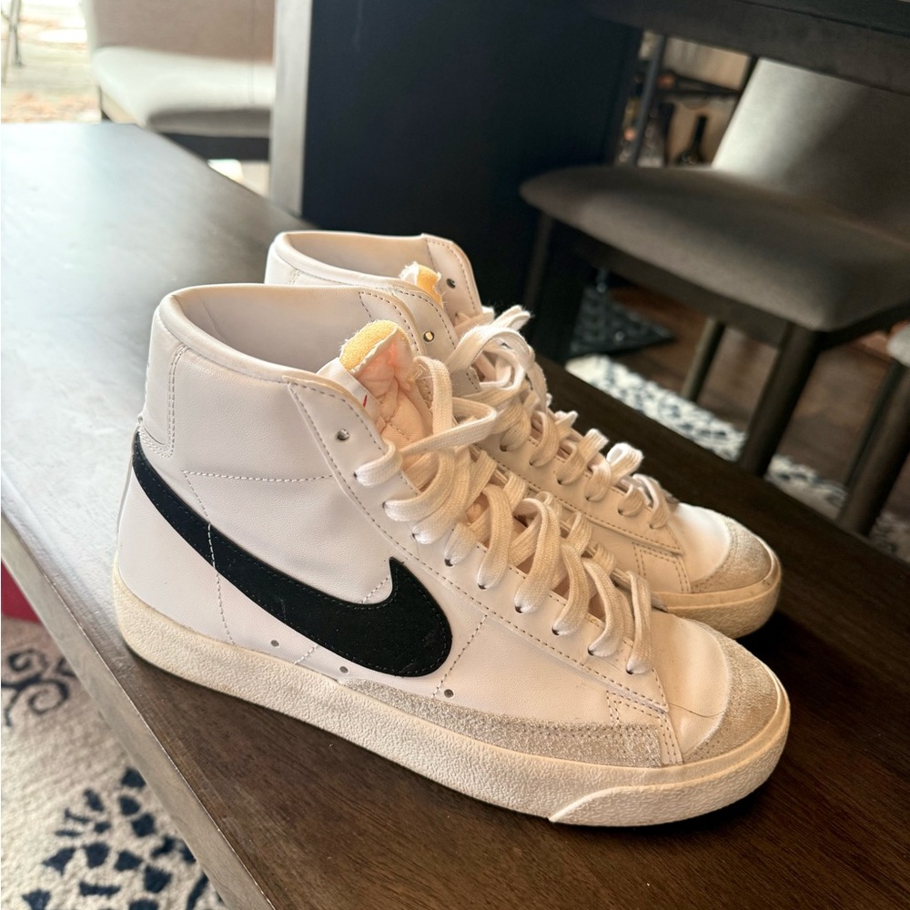 Nike White Fabric Detail